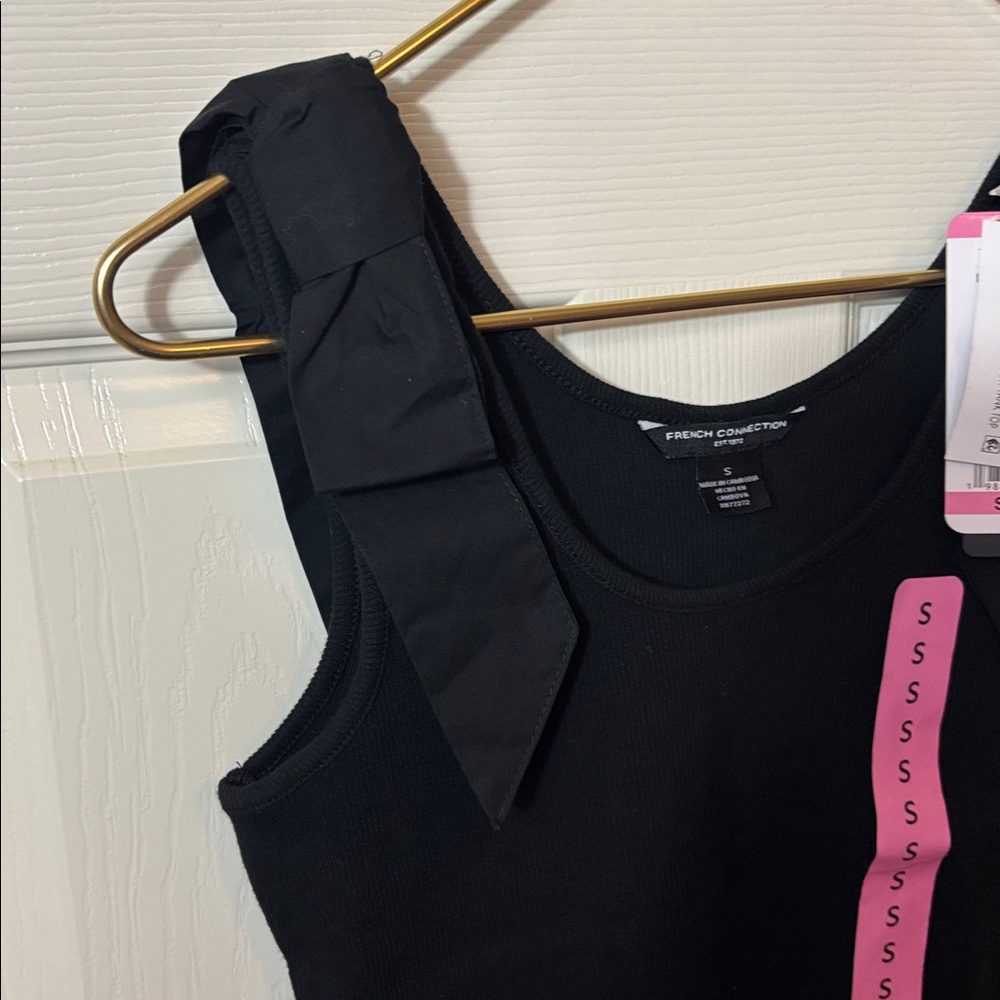 French Connection Black Ribbed Top - Picture 2 of 6